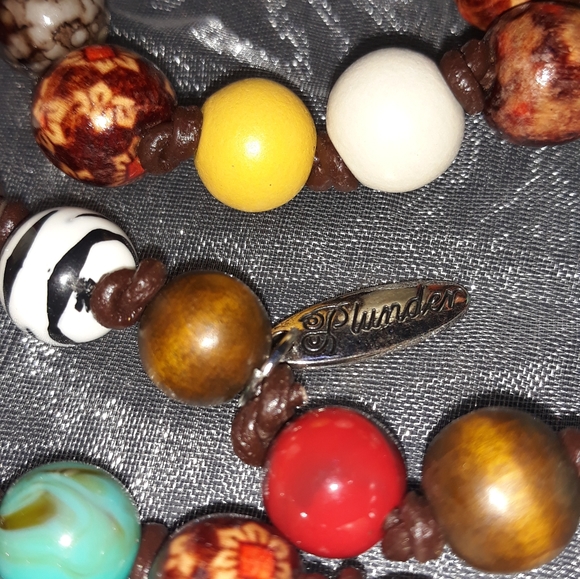 Necklace - Picture 1 of 3